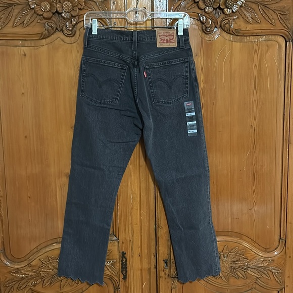 NEW Women’s 501 Levi Crop with Scalloped Hem - Picture 5 of 10